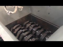 시계: 플라스틱 재생 식물 진열장을 위한 2개의 축 가위 유형 플라스틱 슈레더 기계 2-3tph